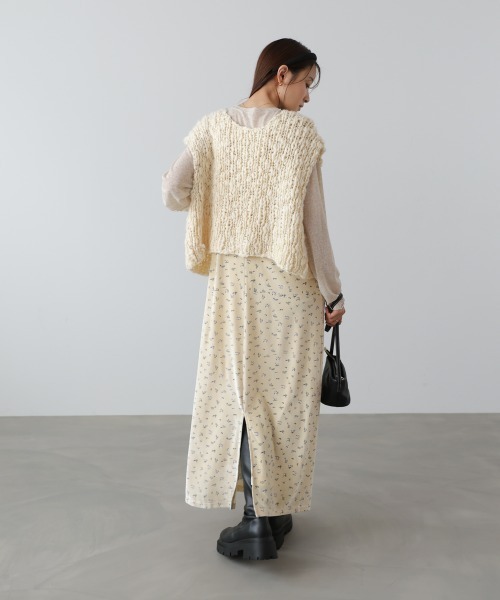 Bab(バブ)の「【初販即完】【選べるサイズ展開】小花柄レース付きベロアキャミワンピース(ワンピース・レディース・アイボリー/ブラック/ブラウン・S/M/L)」の20枚目の写真