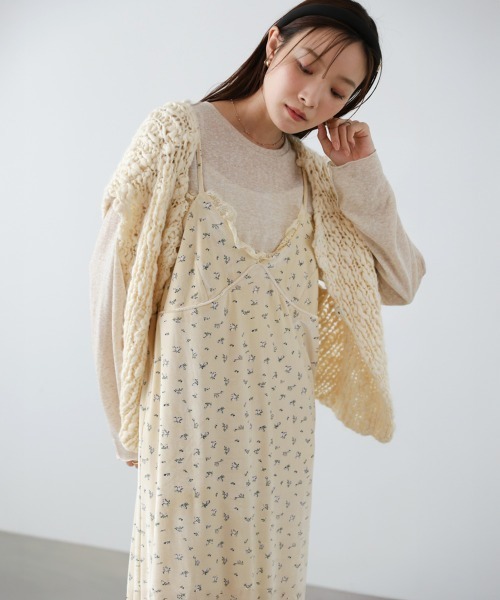 Bab(バブ)の「【初販即完】【選べるサイズ展開】小花柄レース付きベロアキャミワンピース(ワンピース・レディース・アイボリー/ブラック/ブラウン・S/M/L)」の21枚目の写真