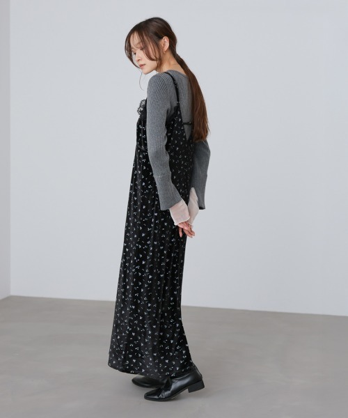 Bab(バブ)の「【初販即完】【選べるサイズ展開】小花柄レース付きベロアキャミワンピース(ワンピース・レディース・アイボリー/ブラック/ブラウン・S/M/L)」の7枚目の写真