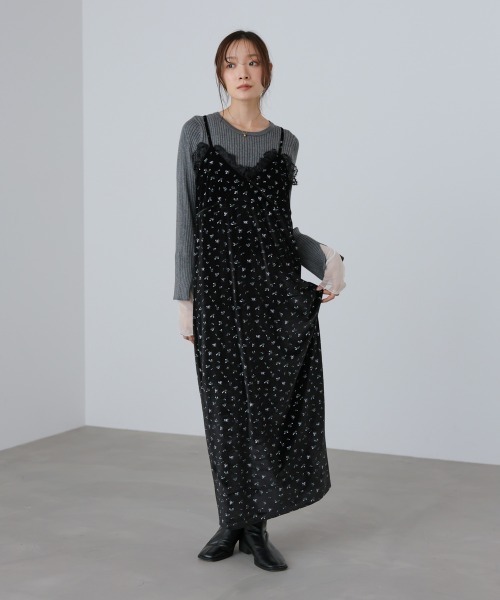 Bab(バブ)の「【初販即完】【選べるサイズ展開】小花柄レース付きベロアキャミワンピース(ワンピース・レディース・アイボリー/ブラック/ブラウン・S/M/L)」の10枚目の写真