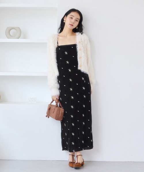 VIS（ビス）の「刺繍アソートベロアキャミワンピース/2WAY（ワンピース・レディース・ブラック/ブラック系その他/ダークブラウン・FREE）」の12枚目の写真