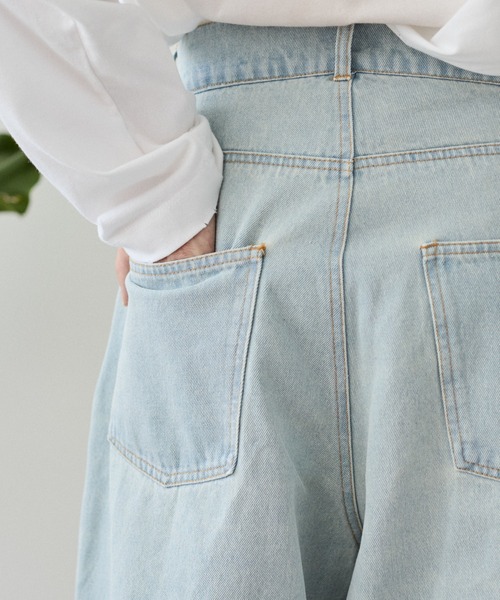 LUCY(ルーシー)の「LUCY/クロップドワイドデニムパンツ(デニムパンツ・メンズ・ブラック系2/ライトインディゴブルー・MEDIUM/LARGE)」の10枚目の写真