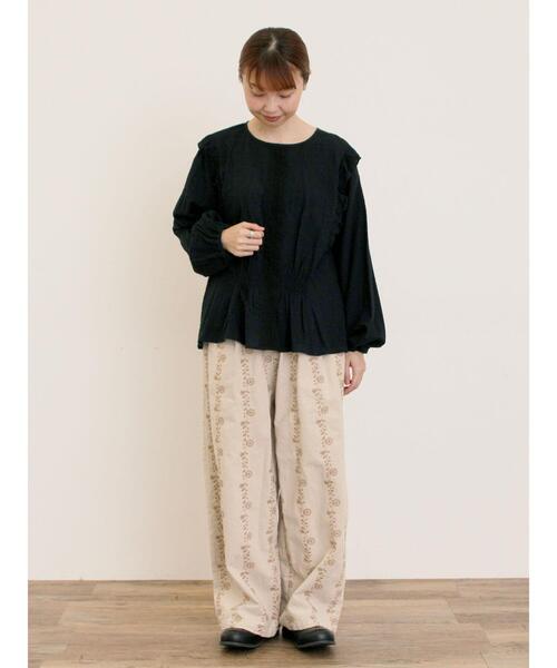 Samansa Mos2(サマンサ モスモス)の「【M/Lサイズ】花刺繍パンツ(その他パンツ・レディース・ベージュ/チャコールグレー/ブラウン・L/M)」の17枚目の写真