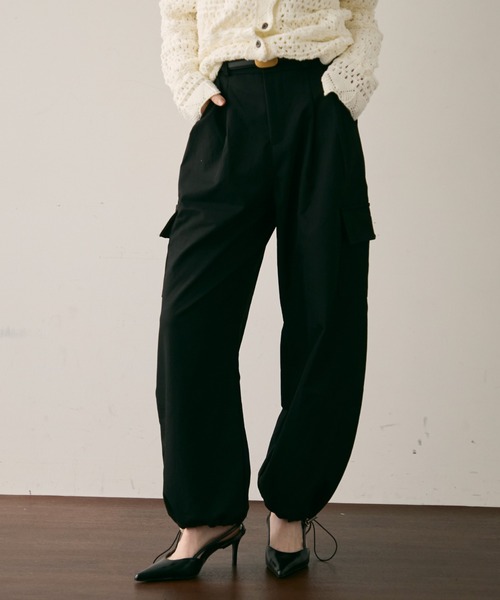 Trish(トリッシュ)の「ミリタリーコクーンパンツ(チノパンツ・レディース・ブラック/アイボリー・MEDIUM)」の2枚目の写真