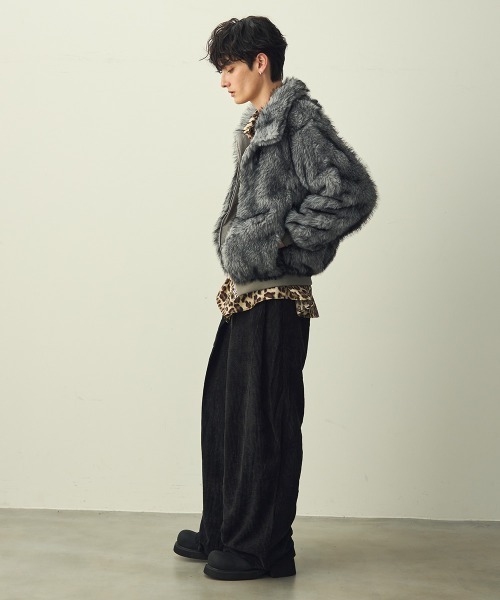 Shoowtime(ショウタイム)の「Double-zip faux fur blouson / ダブルジップエコファーブルゾン(ブルゾン・メンズ・ブラウン系/グレー系・MEDIUM/LARGE/X-LARGE)」の4枚目の写真