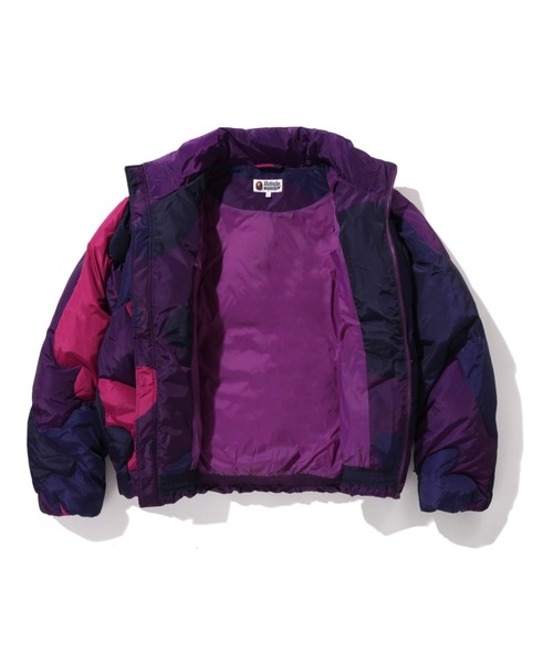 A BATHING APE（アベイシングエイプ）の「MEGA COLOR CAMO QUILTED DOWN JACKET（ダウンジャケット/コート・メンズ・ブラック/パープル・MEDIUM/XX-LARGE/X-LARGE/LARGE/SMALL）」の13枚目の写真