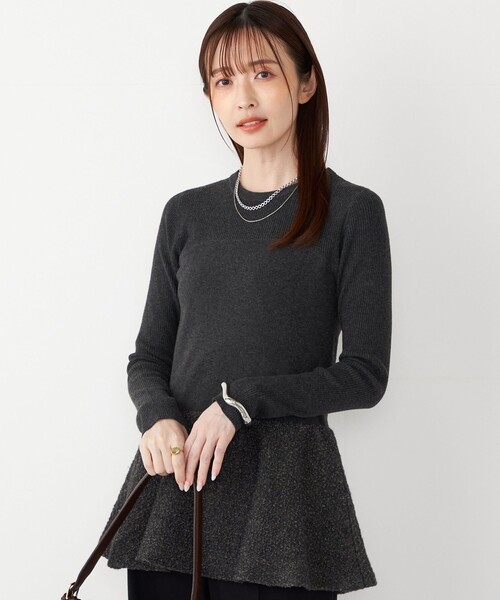 SHIPS Colors(シップス カラーズ)の「SHIPS Colors:〈手洗い可能〉ブークレ コンビ ペプラム ニット◇(ニット/セーター・レディース・グレー/オフホワイト・ONE SIZE)」の2枚目の写真