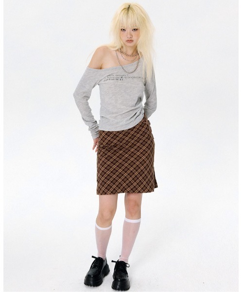 runningHIGH(ランニングハイ)の「A'GEM/9 × .kom 『runningHIGH/ランニングハイ』 ONE OFF SHOULDER L/S TEE/ワンオフショルダー 長袖Tシャツ(Tシャツ/カットソー・レディース・ブラック/ホワイト/グレー・FREE)」の21枚目の写真