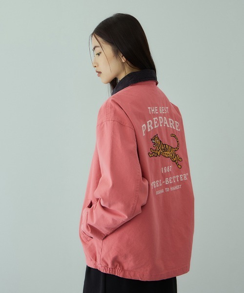 VICKY（ビッキー）の「TIGERシシュウダックジャケット≪手洗い可能≫（ダウンジャケット/コート・レディース・ブラック/ピンク・M）」の2枚目の写真