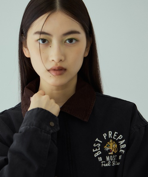 VICKY（ビッキー）の「TIGERシシュウダックジャケット≪手洗い可能≫（ダウンジャケット/コート・レディース・ブラック/ピンク・M）」の17枚目の写真