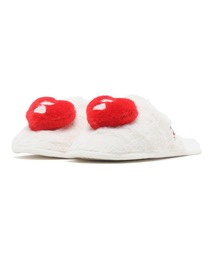 A BATHING APE（アベイシングエイプ）の「APEE HEART FURRY SLIPPER（ルームシューズ/スリッパ）」