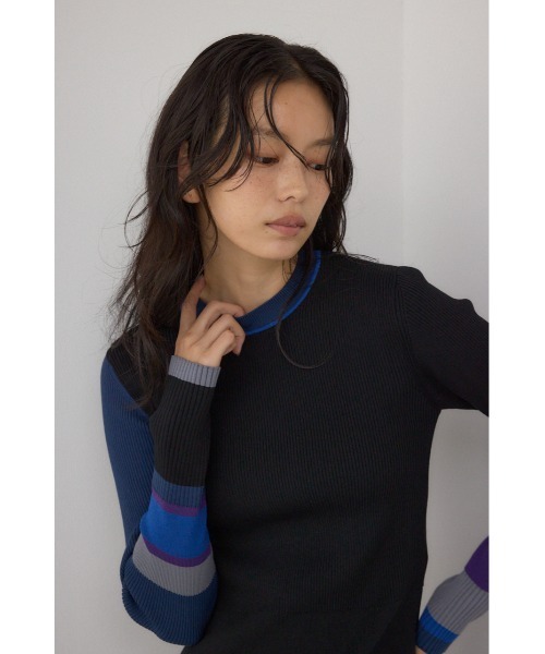 AZUL by moussy（アズールバイマウジー）の「【PLUS】カラーブロッキングリブニット（ニット/セーター・レディース・ブラウン系その他/ブラック系その他/グリーン系その他2・FREE）」の4枚目の写真