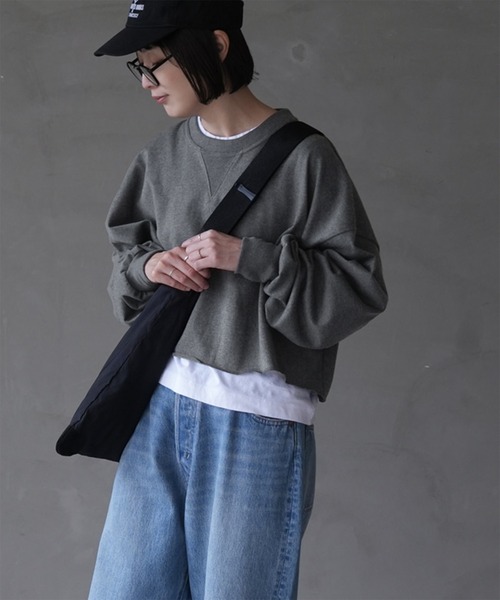 SOLAMONAT(ソラモナ)の「ペンネ天竺 ショートプルオーバー(Tシャツ/カットソー・レディース・杢グレー/ヘザーチャコール/ホワイト/ブラック/カーキ/ライトピンク・FREE)」の4枚目の写真