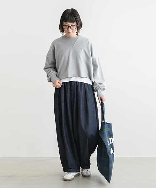 SOLAMONAT(ソラモナ)の「ペンネ天竺 ショートプルオーバー(Tシャツ/カットソー・レディース・杢グレー/ヘザーチャコール/ホワイト/ブラック/カーキ/ライトピンク・FREE)」の12枚目の写真