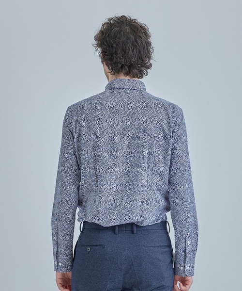 MEN'S BIGI(メンズビギ)の「ドレスシャツ【ACTIVE TAILOR/アクティブテイラー】ドットエアーフラワープリントドレスシャツ<ストレッチ/吸水速乾/通気性>(シャツ/ブラウス・メンズ・ホワイト系その他・01/04/03/02)」の3枚目の写真