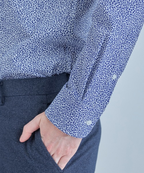 MEN'S BIGI(メンズビギ)の「ドレスシャツ【ACTIVE TAILOR/アクティブテイラー】ドットエアーフラワープリントドレスシャツ<ストレッチ/吸水速乾/通気性>(シャツ/ブラウス・メンズ・ホワイト系その他・01/04/03/02)」の4枚目の写真
