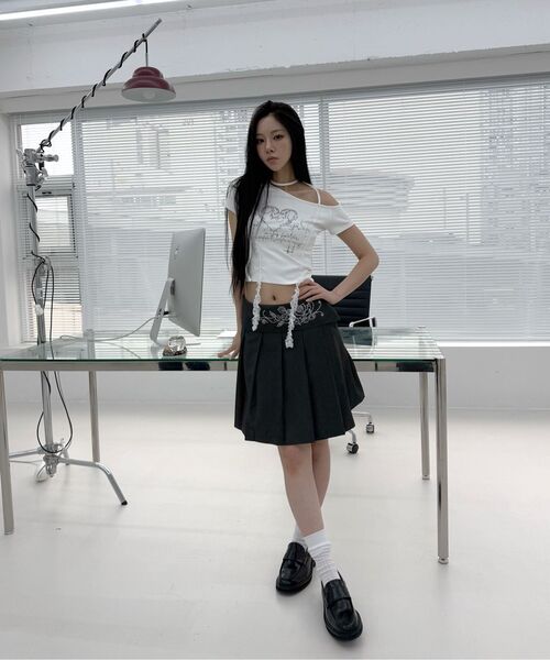 Midnight Move(ミッドナイトムーブ)の「pearl skirt (black)(スカート・レディース・その他・SMALL/MEDIUM)」の5枚目の写真
