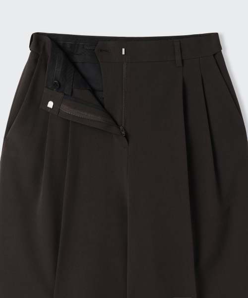 MUSINSA STANDARD WOMAN（ムシンサスタンダードウーマン）の「ウィメンズハイウエストワイドヒドゥンバンディングスラックス[ダークブラウン]（スラックス・レディース・その他・24/25/26/27/28/29/31/30/32/34）」の4枚目の写真