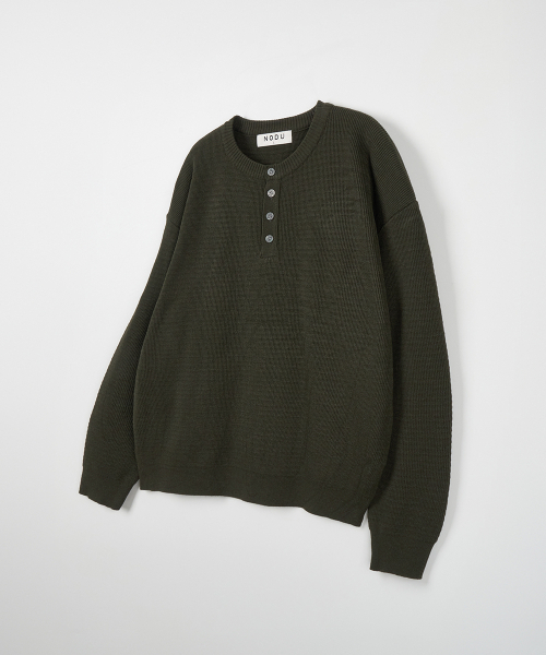 NODU（ノードユー）の「ドレインヘンリーネックニット [カーキ]（ニット/セーター・メンズ・その他・MEDIUM/LARGE）」の6枚目の写真
