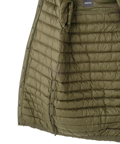DUVETICA（デュベティカ）の「DUVETICA/デュベティカ/ALAQUA/アラクア(2025年FWモデル）（ダウンジャケット/コート・レディース・オリーブ系/ブラック・38/42/40）」の9枚目の写真