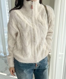 ケーブル編みジップニットトップス