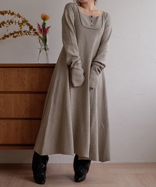 mideal(マイディール)の「lady knit onepiece / レディーニットワンピース(ワンピース・レディース・ベージュ/チャコールグレー・FREE)」の4枚目の写真