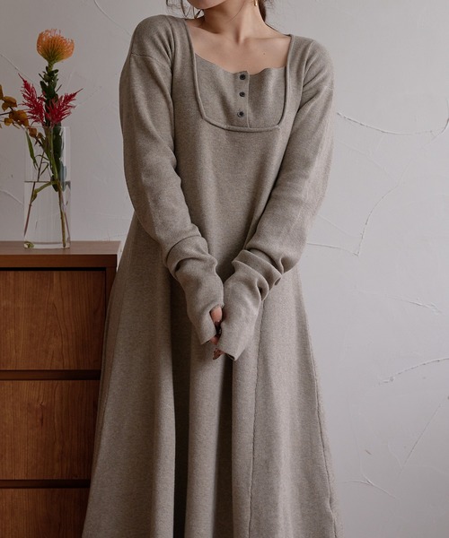 mideal(マイディール)の「lady knit onepiece / レディーニットワンピース(ワンピース・レディース・ベージュ/チャコールグレー・FREE)」の13枚目の写真