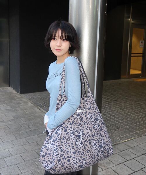 ERER(エルエル)の「シグネチャーレオパードエコバッグ ブラウン(エコバッグ/サブバッグ・レディース・ブラウン・FREE)」の12枚目の写真