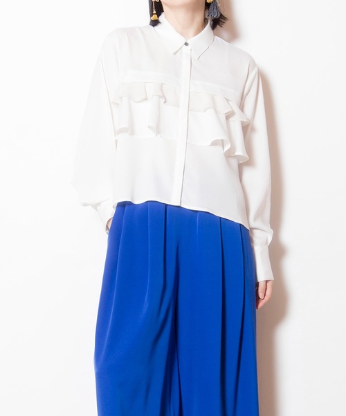 OSMOSIS（オズモーシス）の「ティアードフリルブラウス（シャツ/ブラウス・レディース・ブラック/グレー/ホワイト・ONE SIZE）」の2枚目の写真