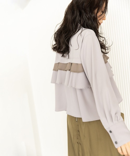 OSMOSIS（オズモーシス）の「ティアードフリルブラウス（シャツ/ブラウス・レディース・ブラック/グレー/ホワイト・ONE SIZE）」の8枚目の写真