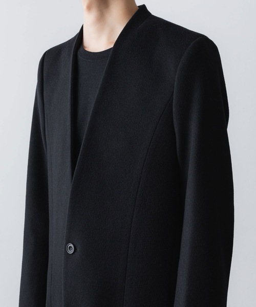 ato（アトウ）の「SINGLE CHARME NO-COLLAR COAT（チェスターコート・メンズ・ブラック/ベージュ・44/46/48）」の19枚目の写真