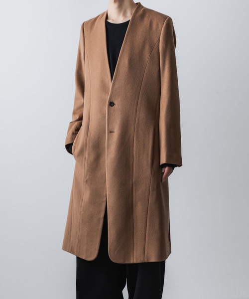 ato（アトウ）の「SINGLE CHARME NO-COLLAR COAT（チェスターコート・メンズ・ブラック/ベージュ・44/46/48）」の17枚目の写真