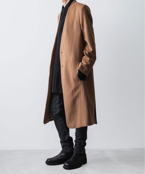 ato（アトウ）の「SINGLE CHARME NO-COLLAR COAT（チェスターコート・メンズ・ブラック/ベージュ・44/46/48）」の19枚目の写真