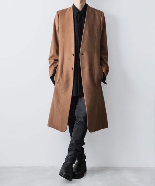 ato（アトウ）の「SINGLE CHARME NO-COLLAR COAT（チェスターコート・メンズ・ブラック/ベージュ・44/46/48）」の20枚目の写真