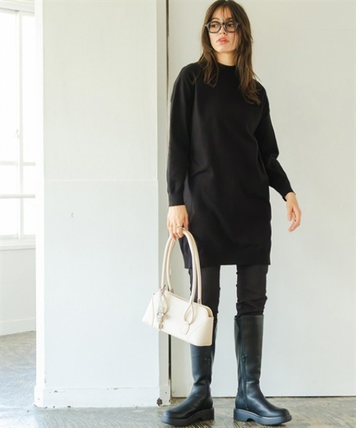 Maison INNESS(メゾンアイネス)の「綿混チュニック丈ニットワンピース(毛玉防止・ハンガー干し可能)(ニット/セーター・レディース・ホワイト/ベージュ/杢グレー/ブルー/ブラック・S~M/L~LL/3L~4L/5L~6L)」の14枚目の写真