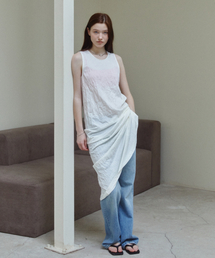 ILOIL（イロイル）の「CRINKLED SLEEVELESS DRESS_IVORY（ワンピース）」