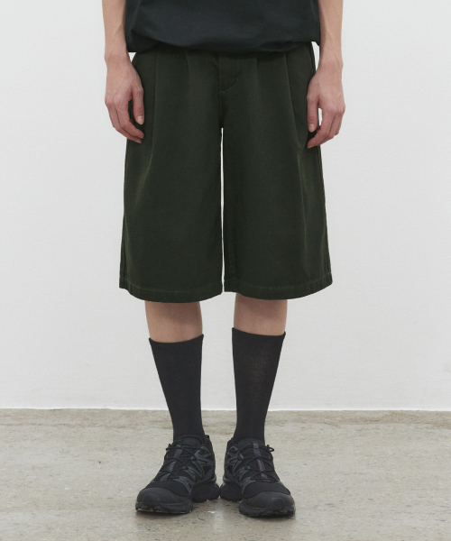 DECET(デケト)の「Cotton 2Pleats Shorts DCPT041Khaki(その他パンツ・レディース・その他・32/30/26/28)」の2枚目の写真