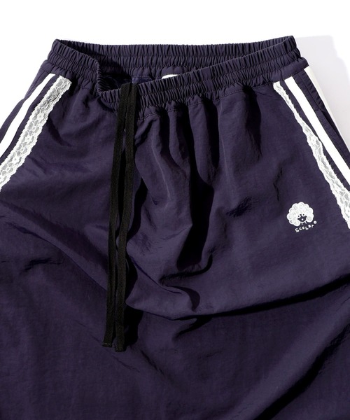 ScoLar（スカラー）の「153719：レース×ライン入りナイロンワッシャースカート（スカート・レディース・ブラック/グレー/パープル・M）」の4枚目の写真