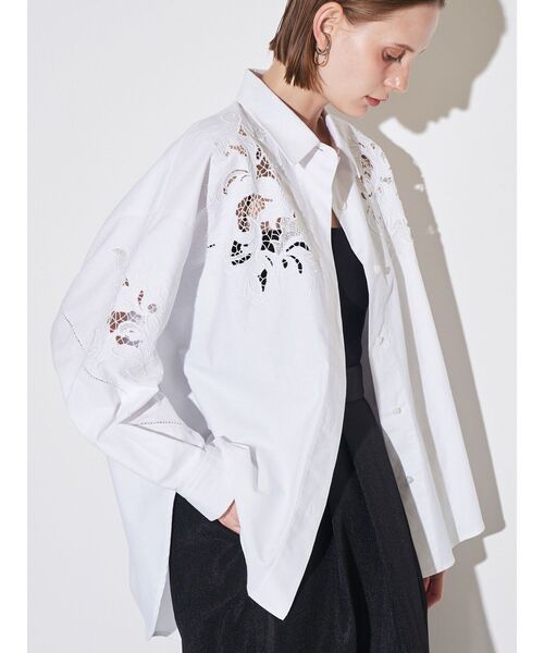 ELENDEEK（エレンディーク）の「エンブロイダリーオーバーシャツ