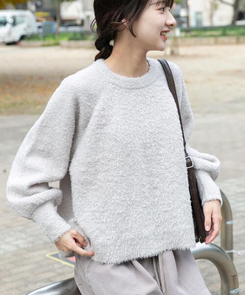 ITEMS URBANRESEARCH（アイテムズ アーバンリサーチ）の「ボリュームスリーブラグランニット（ニット/セーター・レディース・ネイビー/グレー系その他/ミント・FREE）」の2枚目の写真