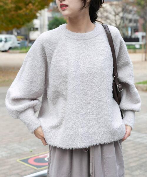 ITEMS URBANRESEARCH（アイテムズ アーバンリサーチ）の「ボリュームスリーブラグランニット（ニット/セーター・レディース・ネイビー/グレー系その他/ミント・FREE）」の7枚目の写真