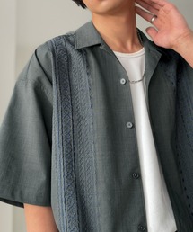 Java（ジャバ）の「《JaVaジャバコラボ》周りと差がつく総刺繍!リラックスシルエット 清涼リネンライク素材 オープンカラー キューバシャツ(半袖)（シャツ/ブラウス）」