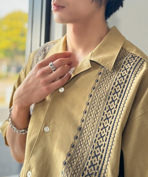 Java（ジャバ）の「《JaVaジャバコラボ》周りと差がつく総刺繍！リラックスシルエット 清涼リネンライク素材 オープンカラー キューバシャツ（半袖）（シャツ/ブラウス・メンズ・チャコールグレー/ベージュ・LARGE/MEDIUM/SMALL）」の20枚目の写真