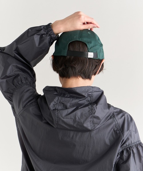 NANGA(ナンガ)の「COTTON TWILL NNG LOGO CAP/コットンツイル NNG ロゴ キャップ(キャップ・メンズ・ネイビー/ベージュ/グリーン/ブラック・FREE)」の7枚目の写真