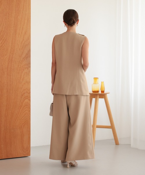 TOKYO OFFICA（トーキョーオフィカ）の「卒業式・入学式・学校行事・結婚式 対応  ママ アシンメトリードレープ レイヤード風ノースリーブトップス ワイドパンツ セットアップ セレモニー オフィスカジュアル スーツ（スーツセット・レディース・ベージュ/チャコール/ブラック・M/L）」の13枚目の写真
