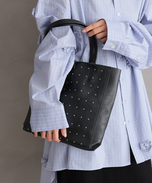 MARLON FIRENZE（マーロンフィレンツェ）の「別注【MARLON FIRENZE/マルロン】SHOPPER MEDIUM STUDS：バッグ（トートバッグ・レディース・ブラック・FREE）」の4枚目の写真