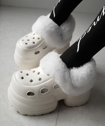 me+em select（ミームセレクト）の「【 2color 】フェイクファー厚底クロッグサンダル / Fake fur platform clog sandals（その他シューズ）」