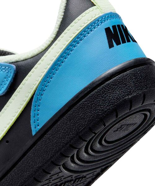 NIKE(ナイキ)の「ナイキ コート ボロー LOW リクラフト リトルキッズシューズ / Nike Court Borough Low Recraft Little Kids' Shoes DV5457-012 Black(スニーカー・キッズ・ブラック・17.5/17/16.5/19/22/21.5/21/20.5/20/19.5/18.5/18)」の2枚目の写真