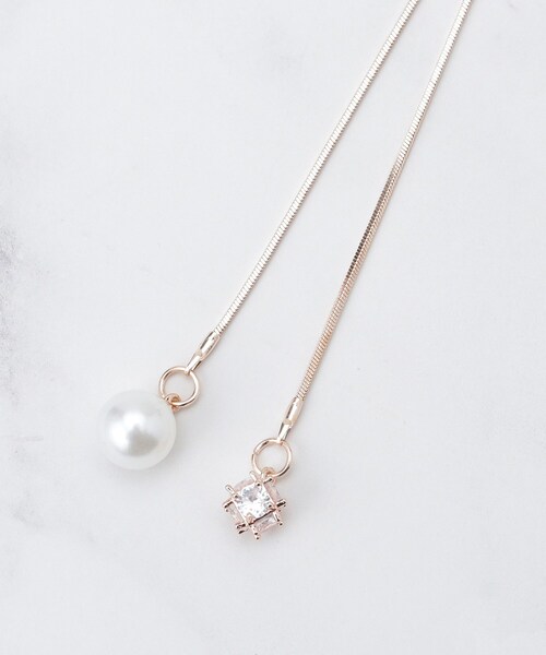 SHOO・LA・RUE(シューラルー)の「キラキラループタイネックレス(ネックレス・レディース・シルバー/ゴールド/ピンクゴールド・00)」の9枚目の写真