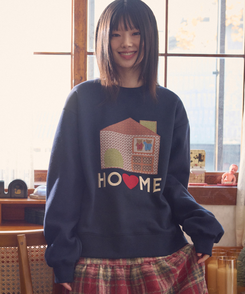 ambler(エムブラー)の「スウィートホーム アプリケ刺繍 スウェットTシャツ AMM1323 (ネイビー)(スウェット・レディース・その他・M/L)」の1枚目の写真